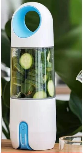 Portable Blender Smoothie Juicer Cup, Rechargeable Mixer With USB Charger Cable (White)