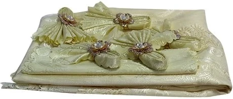 Dining 8 Seater Table Cloth with Napkins - Cream