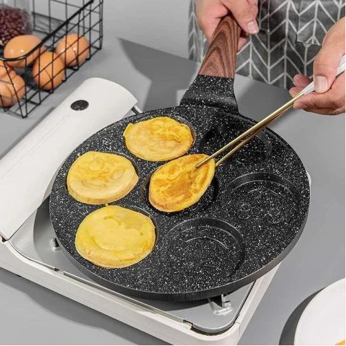 Non Stick Round Smiling Face Baking Pan- Black