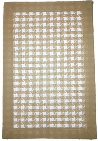 6 Square Decorative Placemats Table Mats And 1 Table Runner - Cream.